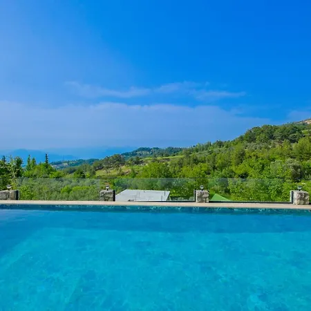 Villa Pegasusstonehouse